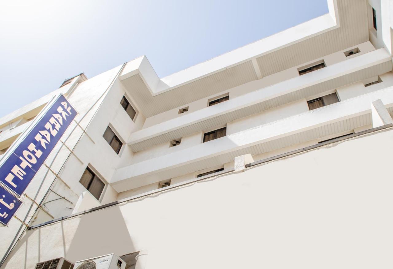 Al Karnak Hotel Дубай Экстерьер фото