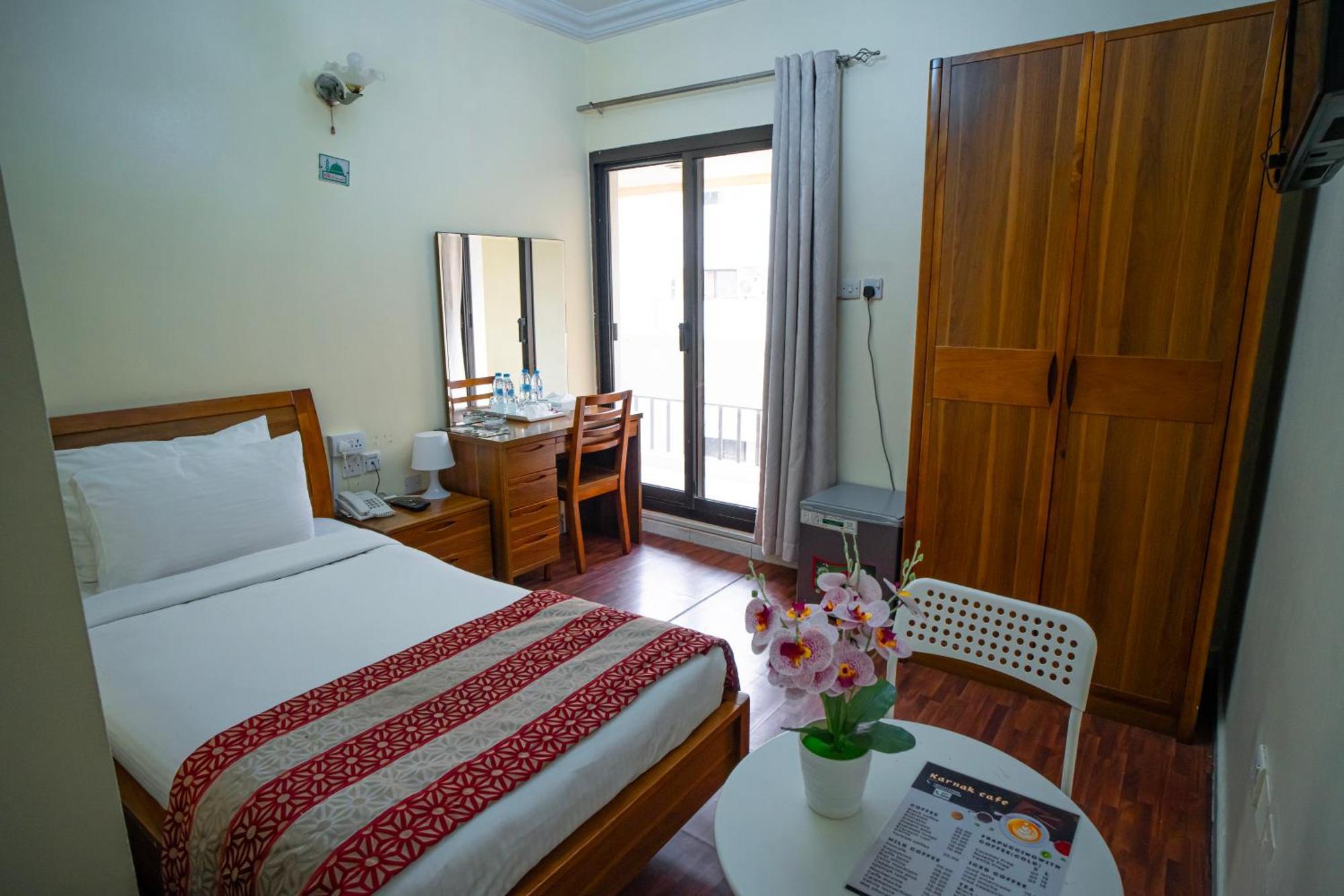 Al Karnak Hotel Дубай Экстерьер фото