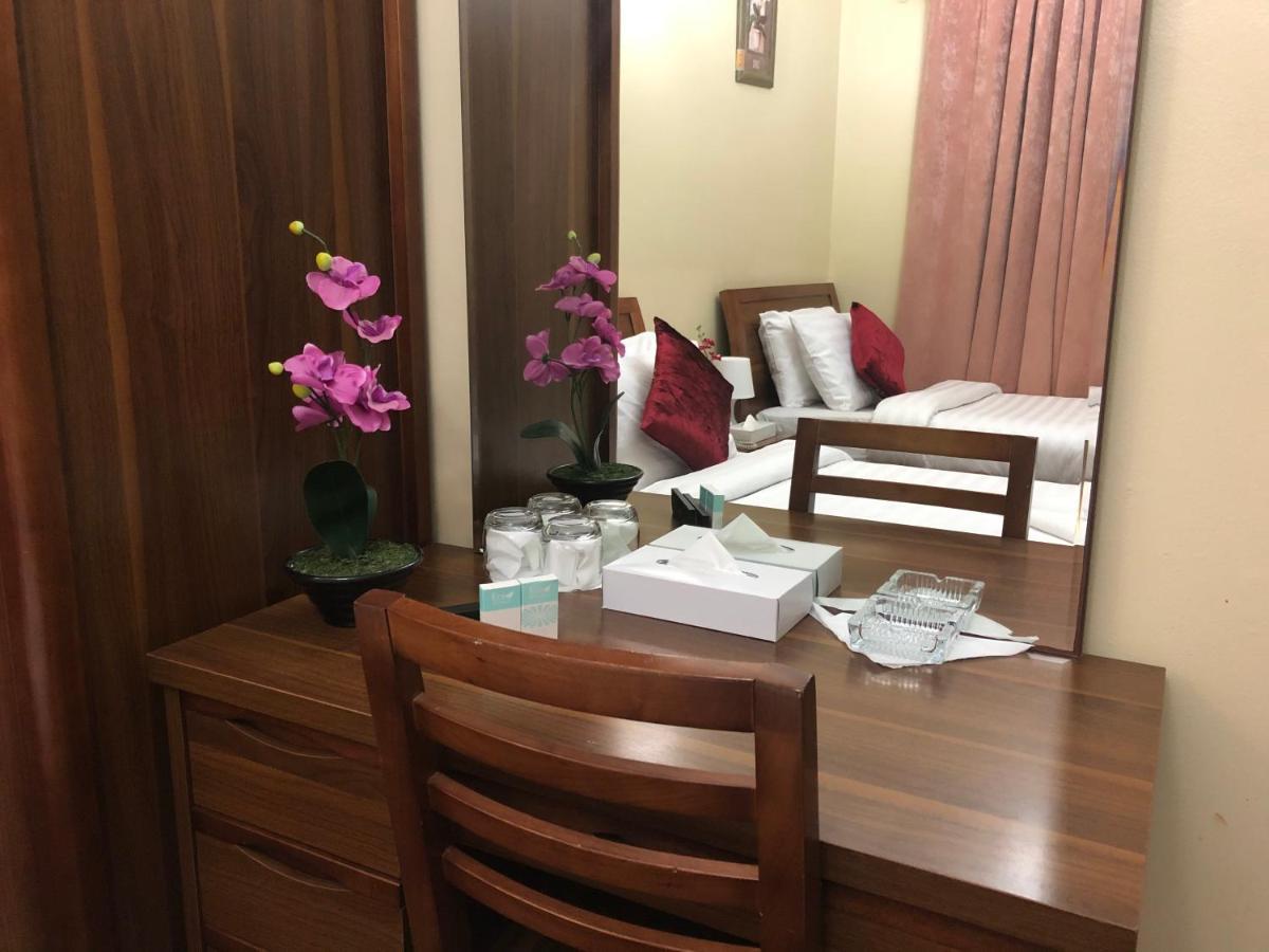 Al Karnak Hotel Дубай Экстерьер фото